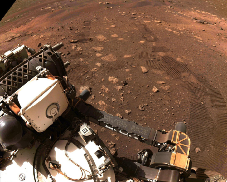 Perseverance keşif aracı Mars'ta ilk test sürüşünü 33 dakikada gerçekleştirdi