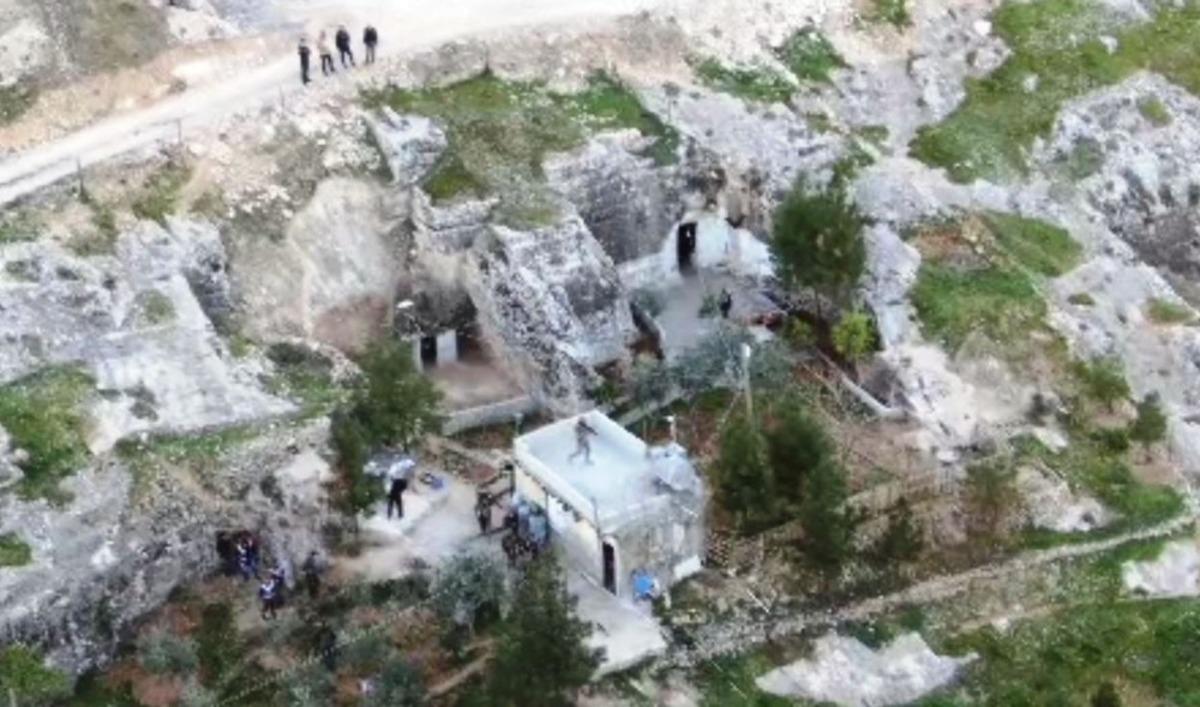 Şanlıurfa&rsquo;da aranan zanlılar drone destekli operasyonla yakalandı