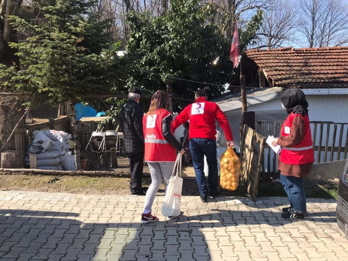 Kızılay ve SYDV&rsquo;den ihtiya&ccedil; sahiplerine destek