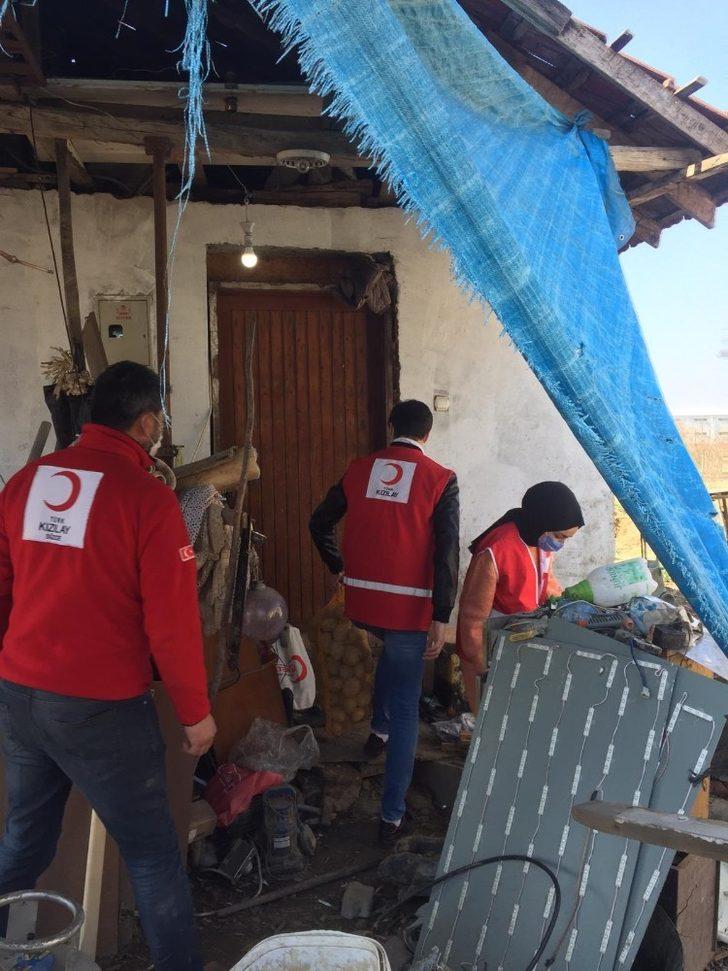 Kızılay ve SYDV’den ihtiyaç sahiplerine destek G4