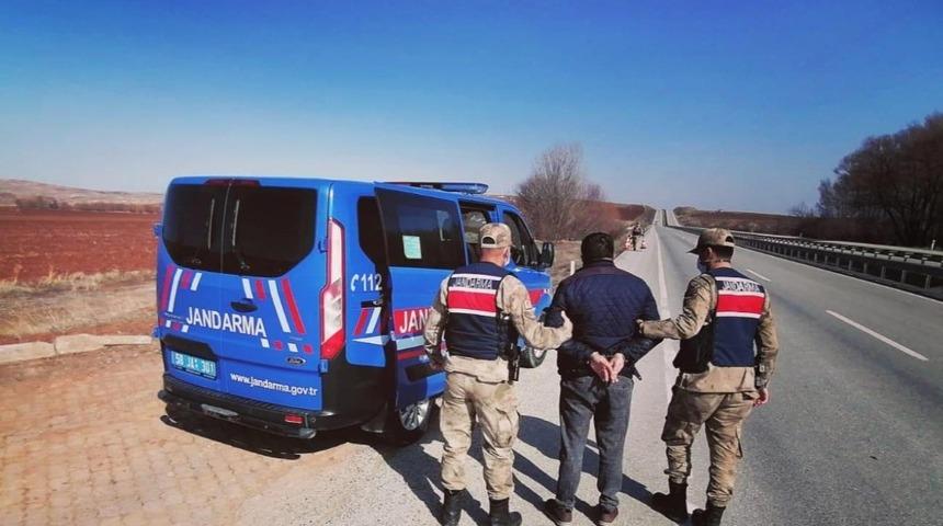 Birçok kurum adını sayıp dolandırdılar, yakalanmaları fazla sürmedi