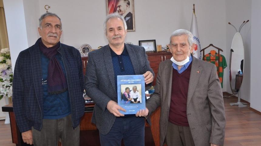 Prof. Dr. Saygılı, “Güzellikler Dolu 42 Yıl" kitabı ile gençlere hoşgörüyü anlattı