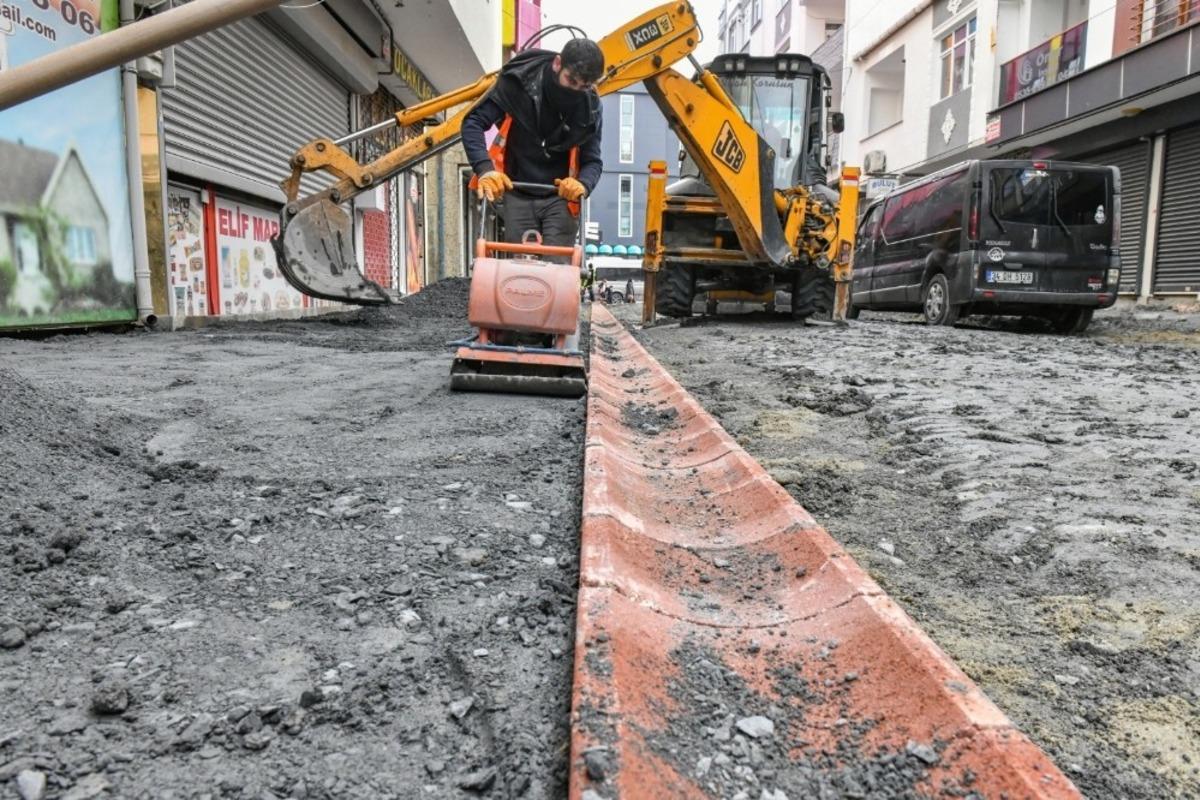 Esenyurt&rsquo;ya yollar yenilenmeye devam ediyor