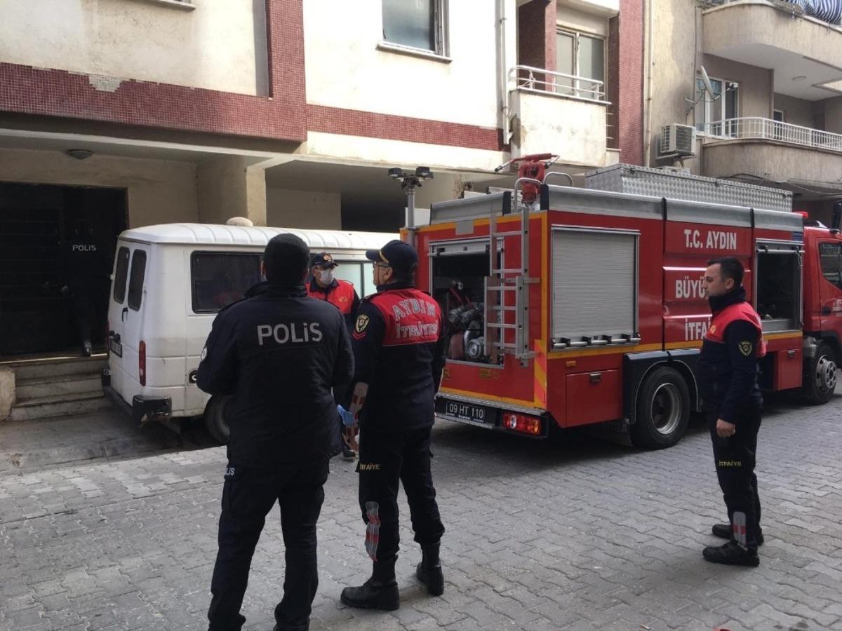 Mahallenin korkulu r&uuml;yası haline gelen metruk binada yangın &ccedil;ıktı