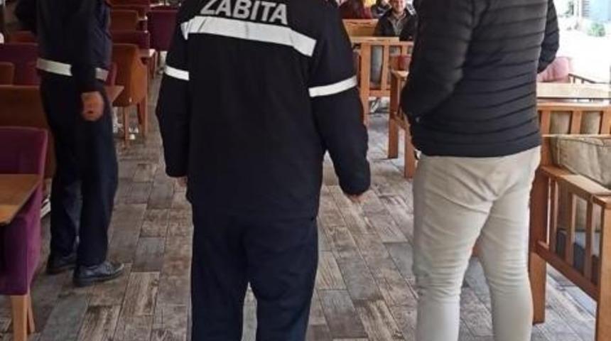 Buca&rsquo;da zabıtalar pazar yerleri ve işletmelerde denetimleri sıklaştırdı
