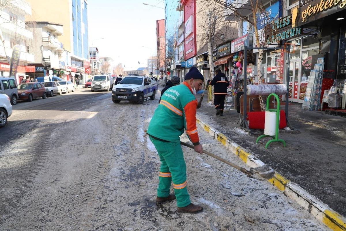 Ardahan&rsquo;da temizlik &ccedil;alışmaları devam ediyor