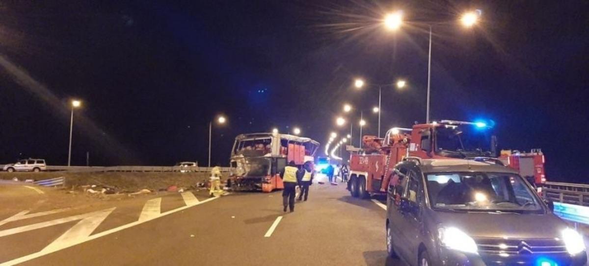 Polonya&rsquo;da yolcu otob&uuml;s&uuml; kaza yaptı: 6 &ouml;l&uuml;, 41 yaralı
