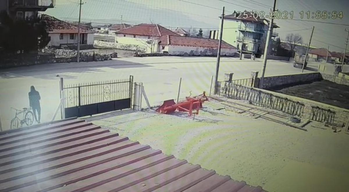 Uyuşturucu i&ccedil;in hırsızlık yapan ş&uuml;pheli bisikletle ka&ccedil;arken JASAT&rsquo;a yakalandı