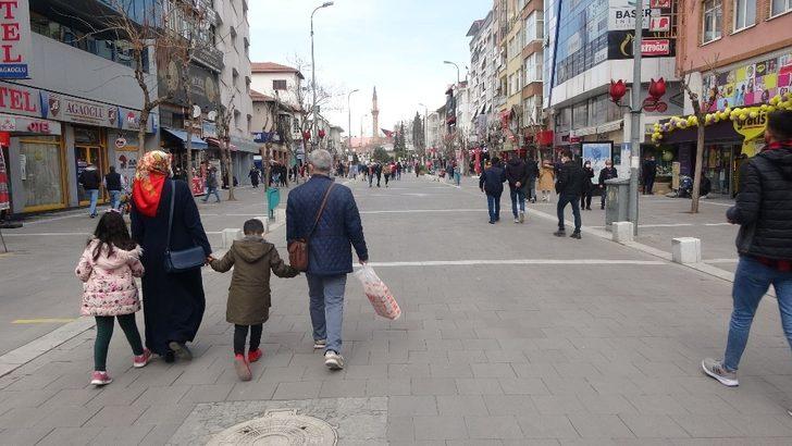 Uşak mavi oldu, hafta sonu kısıtlaması kalktı G3