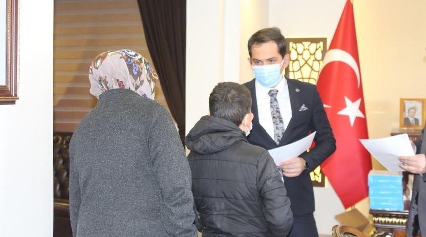 Yetim ve &ouml;ks&uuml;zlerin dileği yerine getirildi