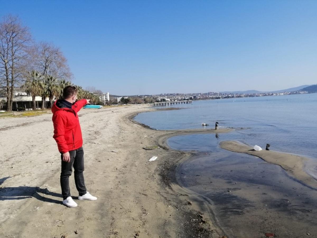 (&Ouml;zel) Erdek&rsquo;te korkutan g&ouml;r&uuml;nt&uuml; deniz &ccedil;ekildi