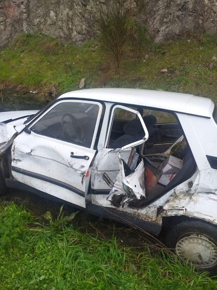 Susurluk’ta beton mikseri ile otomobil kaza yaptı G1