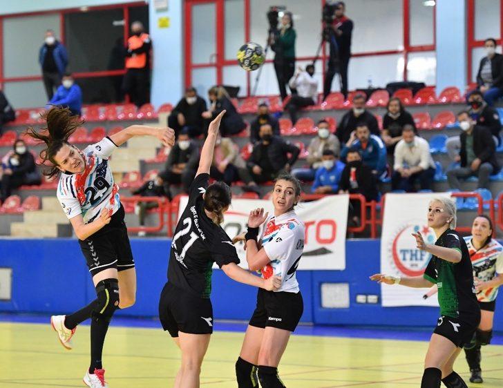 Mavi Kelebekler’in galibiyet coşkusu G3