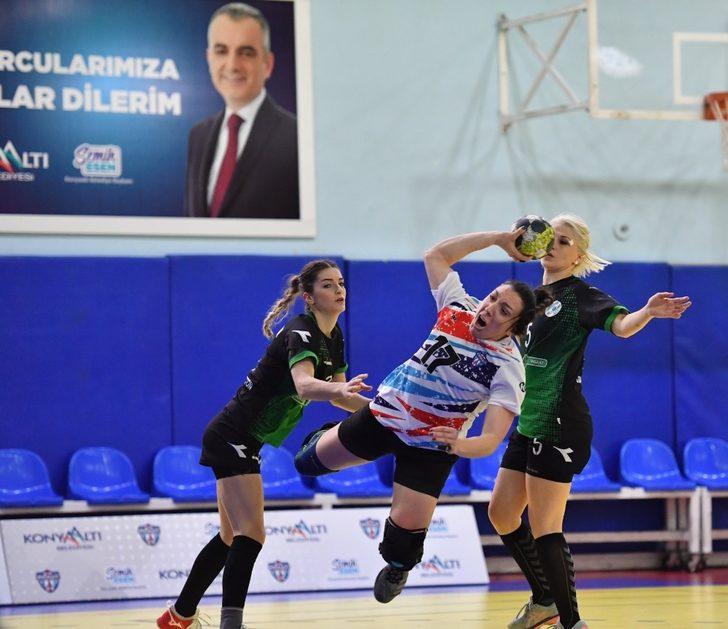 Mavi Kelebekler’in galibiyet coşkusu G4