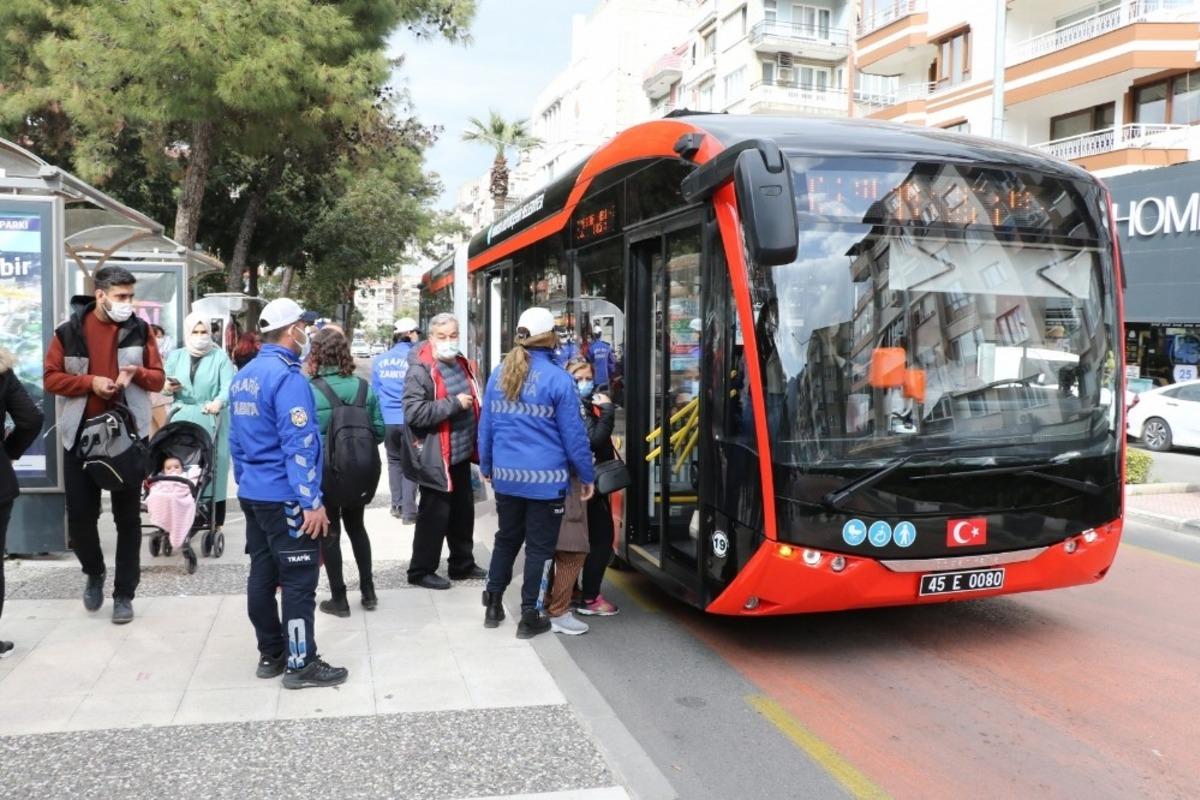 Manisa&rsquo;da kısıtlamasız ilk hafta sonunda da denetimler devam etti