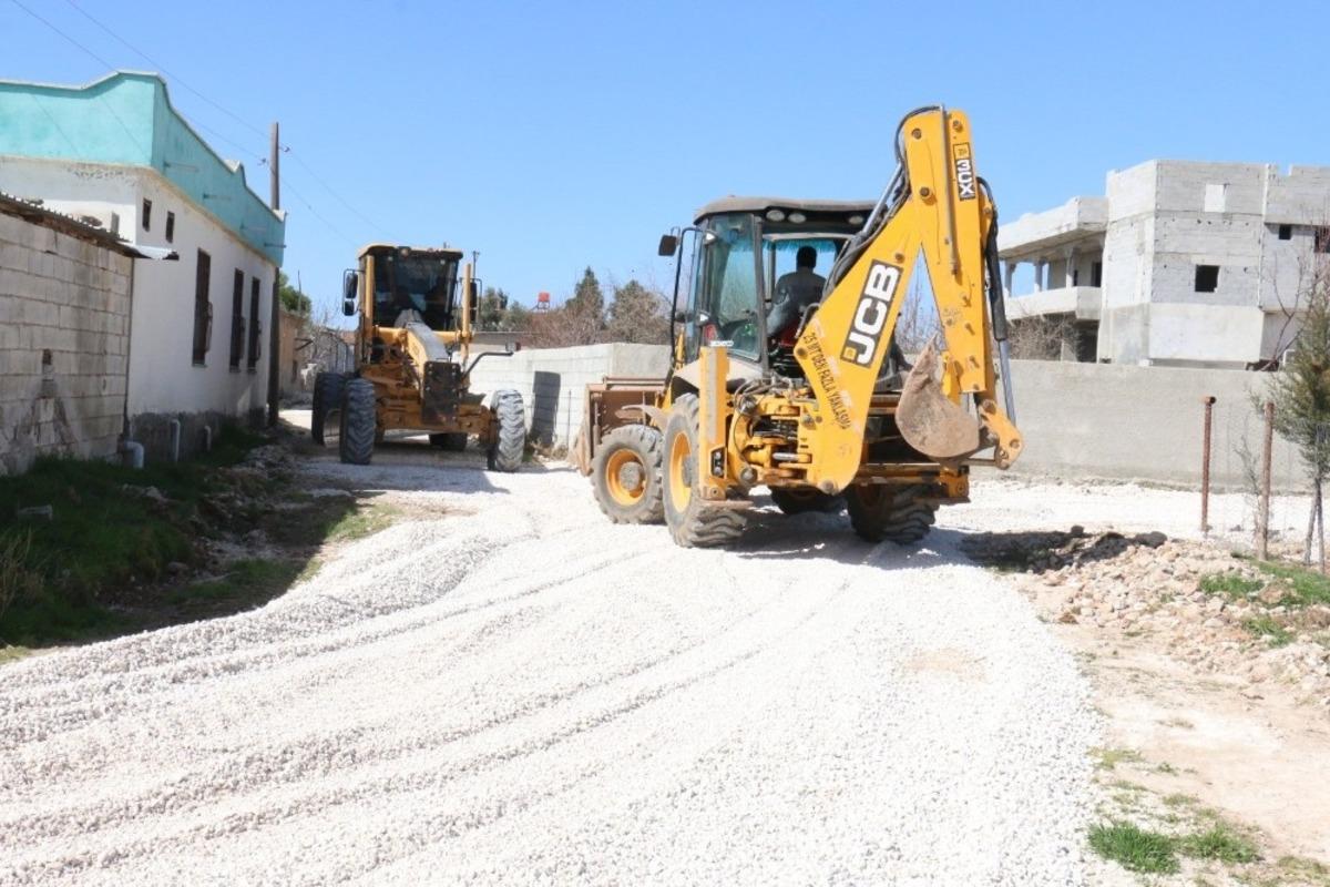 Ak&ccedil;akale&rsquo;de 5 mahalle yeni yollara kavuşuyor