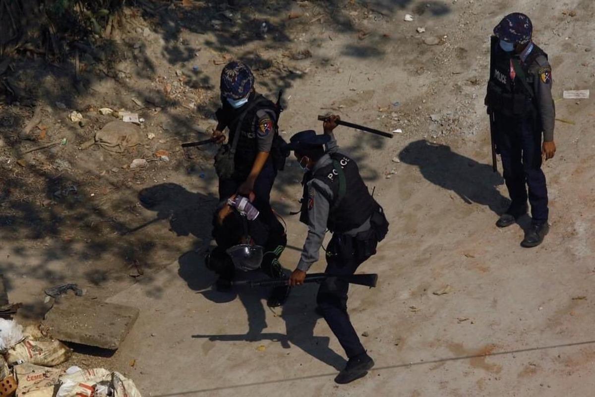 Myanmar&rsquo;da g&uuml;venlik g&uuml;&ccedil;lerinden protestoculara sert m&uuml;dahale