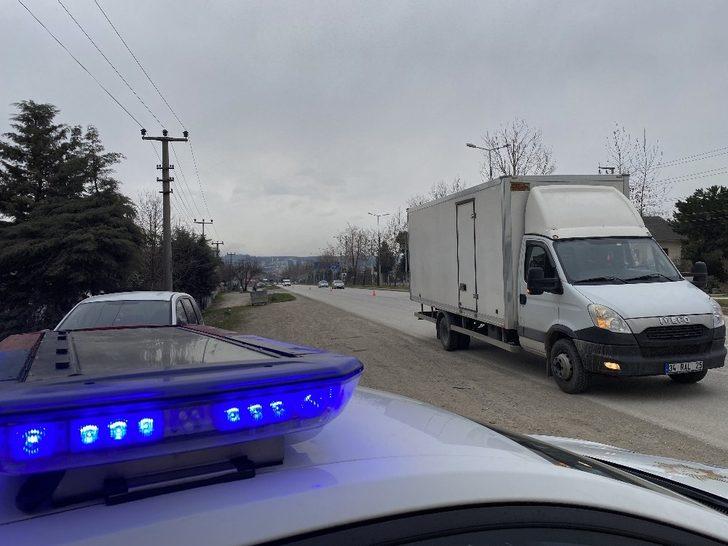 Yük taşımacılığı yapılan araçlara polis denetimi G4