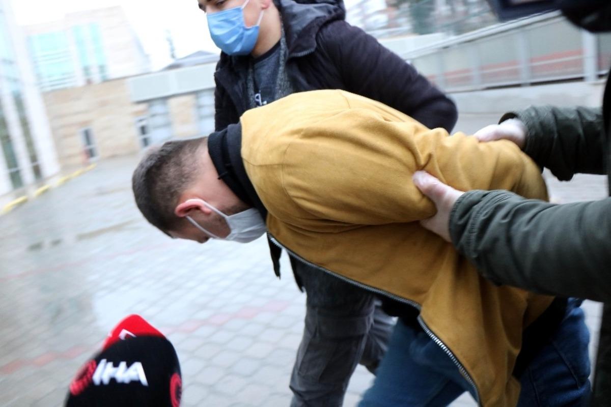 Kızının g&ouml;z&uuml; &ouml;n&uuml;nde eski eşini darp eden şahıs adliyeye &ccedil;ıkarıldı