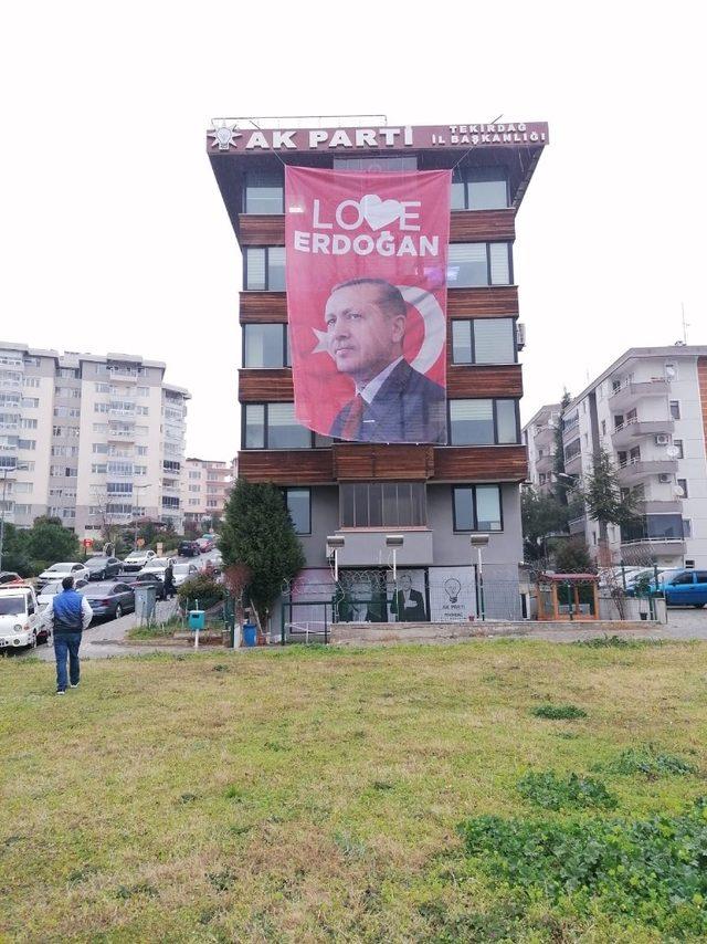 AK Parti Tekirdağ İl Başkanlığından, ABD’deki Erdoğan düşmanlığına cevap