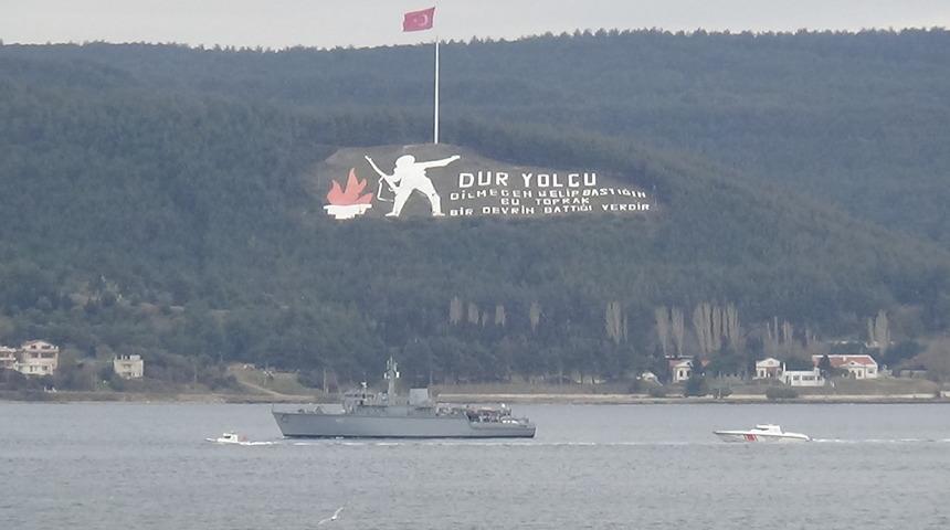 Yunanistan mayın tarama gemisi, &Ccedil;anakkale Boğazı&rsquo;ndan ge&ccedil;ti