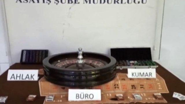 Kağıthane’de kumarhane baskınında 12 kişiye 53 bin lira ceza yazıldı