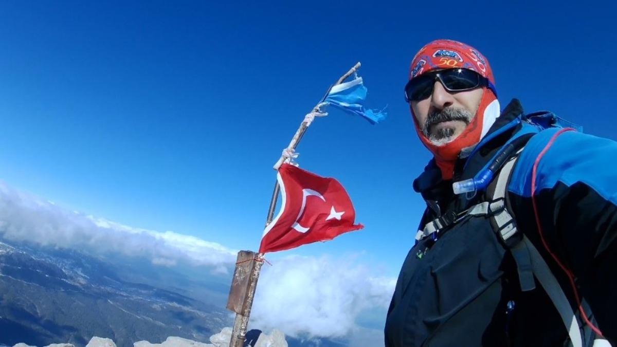 Isparta&rsquo;da 2 bin 998 metrelik Dedeg&ouml;l Dağı zirvesine solo tırmanışı yaptı