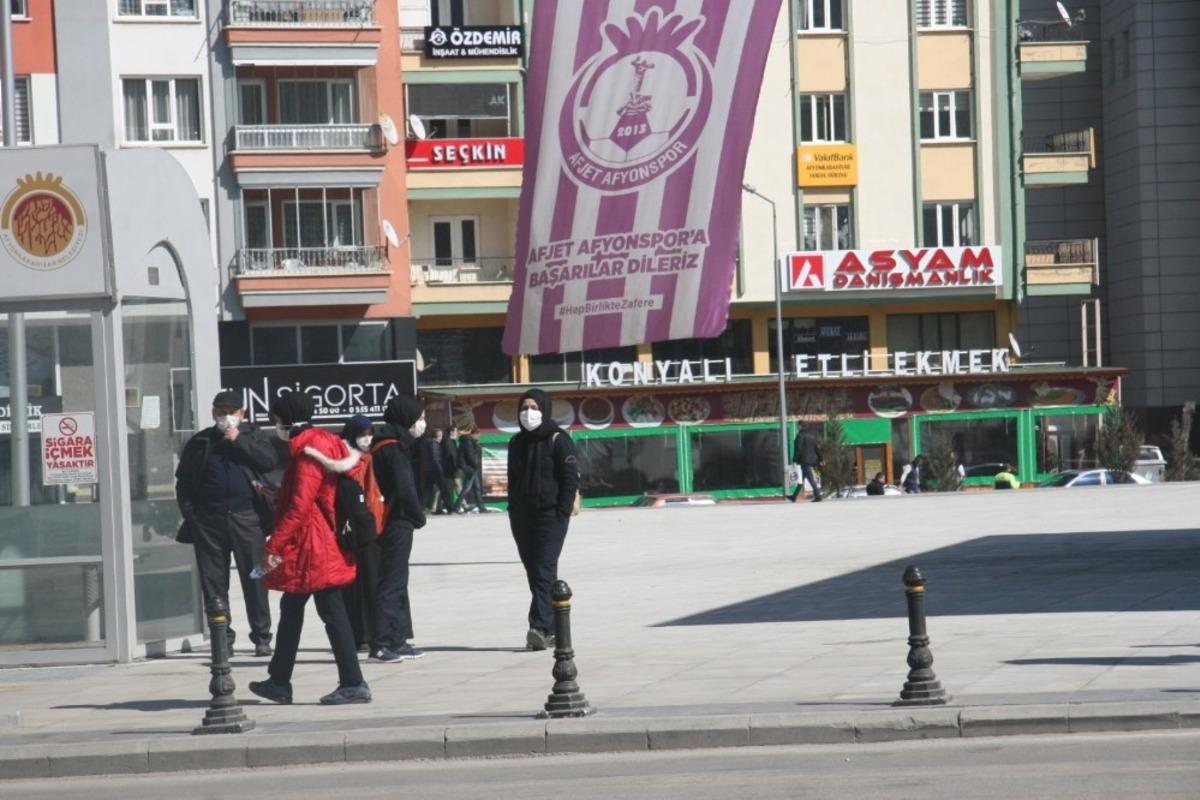 Afyonkarahisar&rsquo;da korona vir&uuml;s vaka sayısı ge&ccedil;en haftaya g&ouml;re arttı