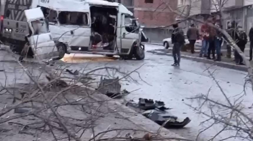 Eskişehir&rsquo;de itfaiye aracı iş&ccedil;i servisi ile &ccedil;arpıştı: 1 &ouml;l&uuml;, 11 yaralı