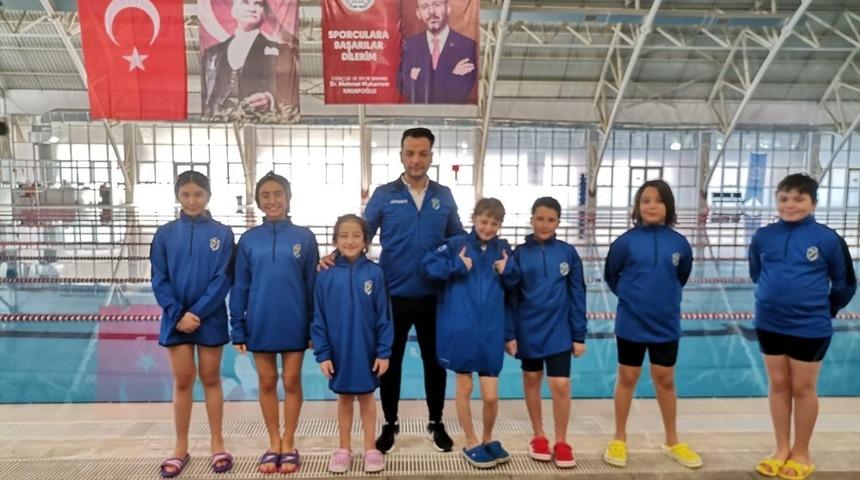 Minik y&uuml;z&uuml;c&uuml;lerden T&uuml;rkiye birinciliği