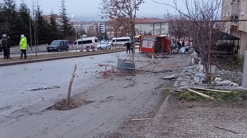 Yangına giden itfaiye aracıyla servis minibüsü çarpıştı: 1 işçi hayatını kaybetti