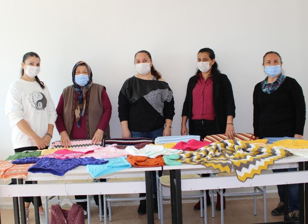 Kadınlar ATASEM kursları ile daha g&uuml;&ccedil;l&uuml;