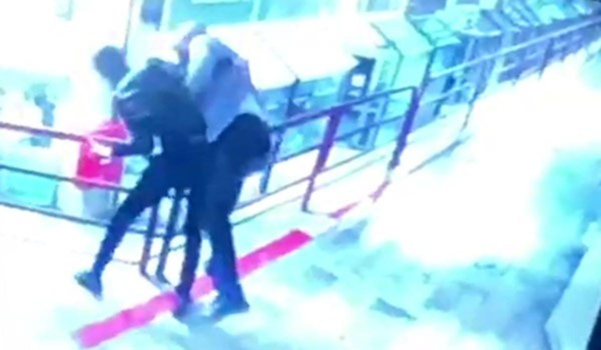 (&Ouml;zel) Tartıştığı esnafı 12. kattan aşağı attı, o anlar kamerada