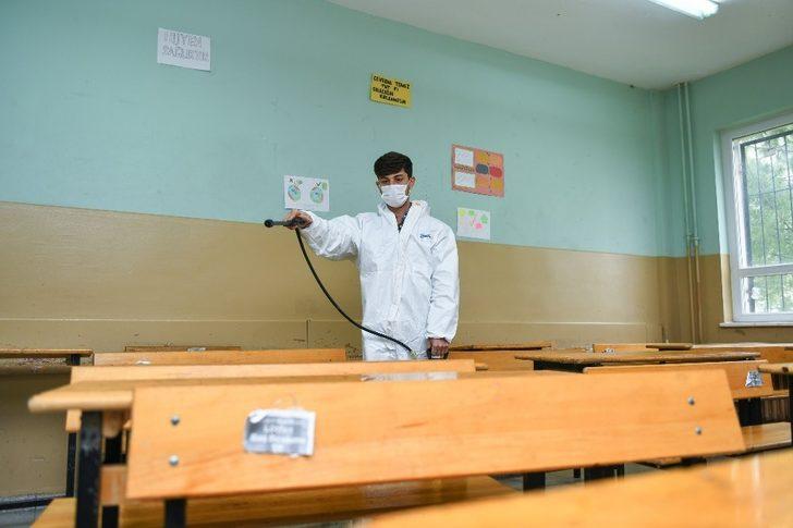 Esenyurt’ta okullar dezenfekte ediliyor G4