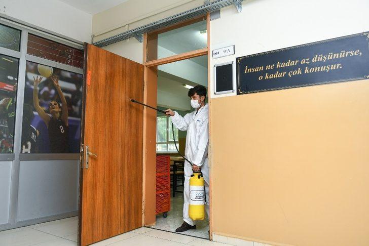 Esenyurt’ta okullar dezenfekte ediliyor G5