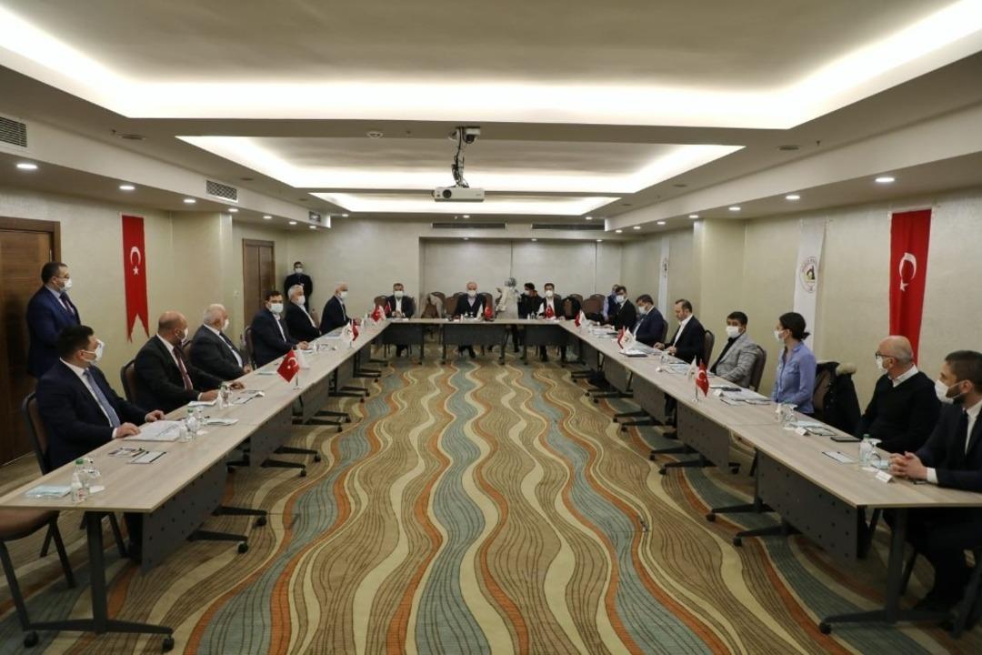 5 ilin Belediye Başkanı D&uuml;zce&rsquo;de