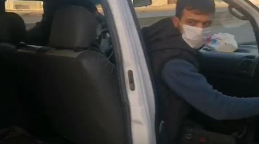 Polisler bile şaşkına döndü! Kısıtlamada durdurdukları aracın içinden 13 kişi çıktı