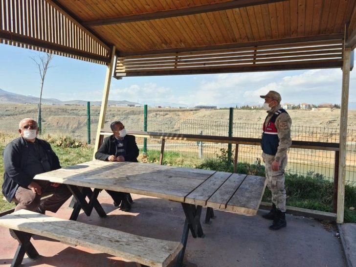 Jandarma’dan mesire alanları ve pazarlarda korona denetimi G2