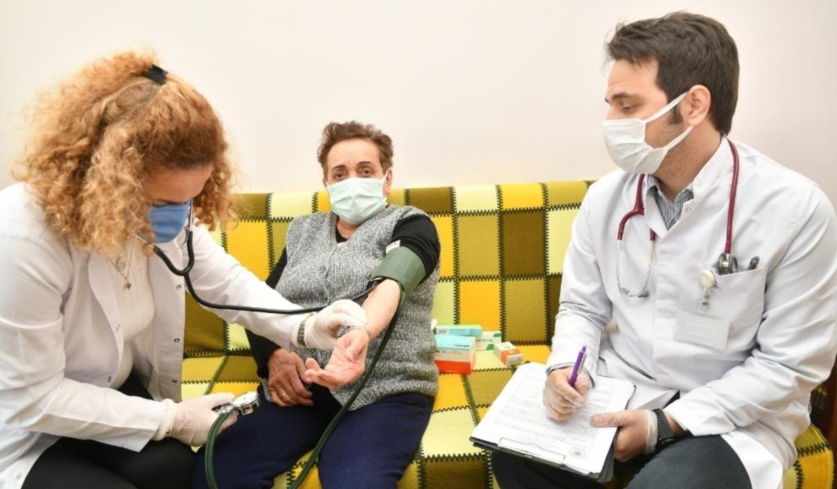 Yaşlı ve kronik hastalar &lsquo;Evde Sağlık&rsquo;tan memnun