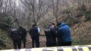 Ormanda bulduğu silahla kendini vurdu