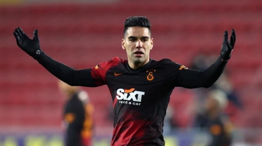 Radamel Falcao 134 gün sonra ilk 11'de