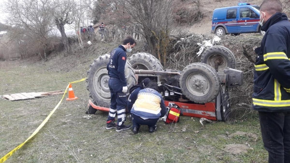 Bolu&rsquo;da devrilen trakt&ouml;r&uuml;n altına kalan s&uuml;r&uuml;c&uuml; &ouml;ld&uuml;