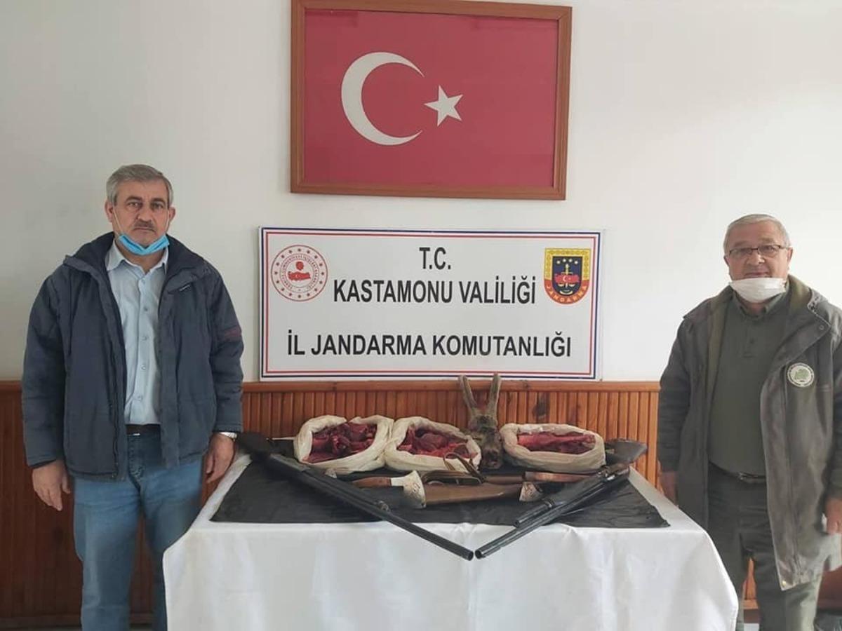 Otomobilde karaca eti ile yakalanınca 19 bin lira ceza yediler