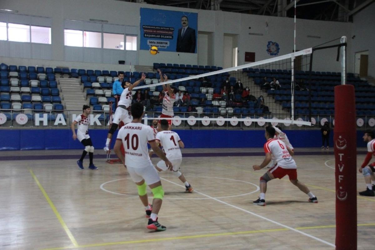 Hakkari voleybol takımı Diyarbakır&rsquo;ı evinde 3-2 yendi