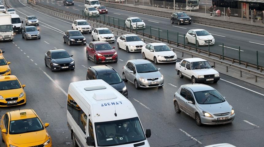 Haftanın ilk iş gününde İstanbul'da trafik yoğunluğu