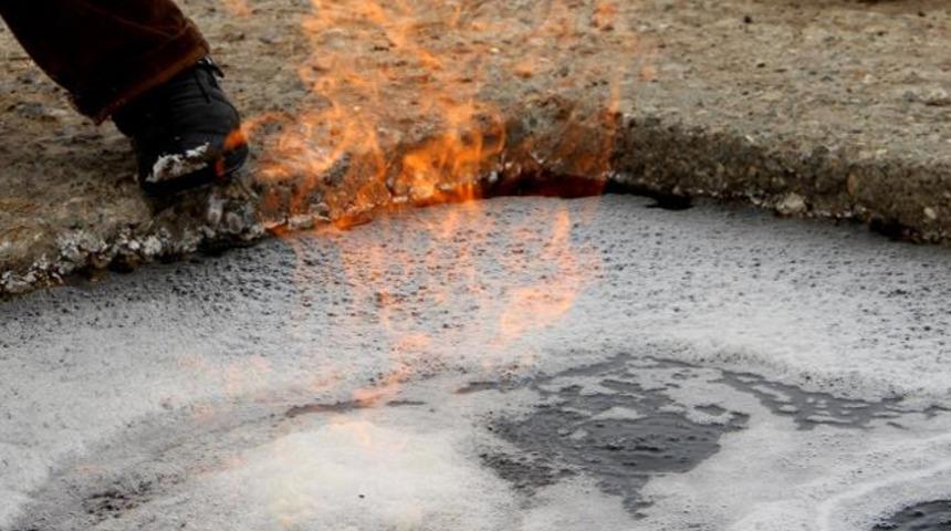 Yer: Erzurum! Yanan su görenleri şaşkına çeviriyor