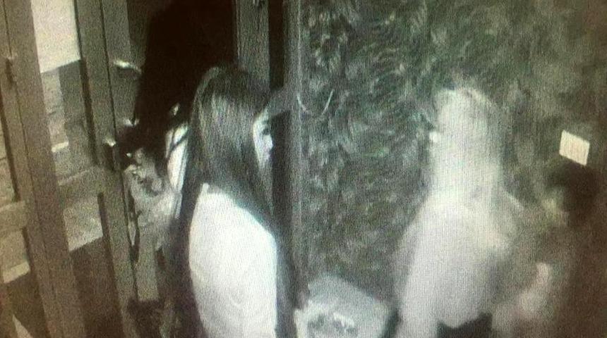 Kız kardeşler, fuhuş yapmak istemeyen kadının saçını kesip bıçakladılar