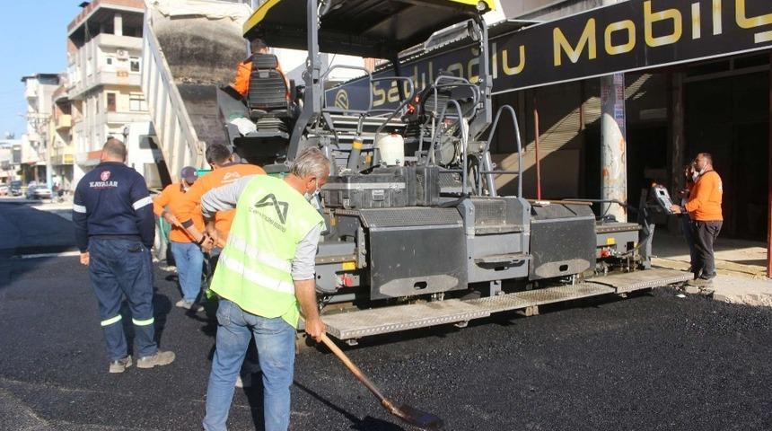 Mersin’de asfalt çalışmaları sürüyor