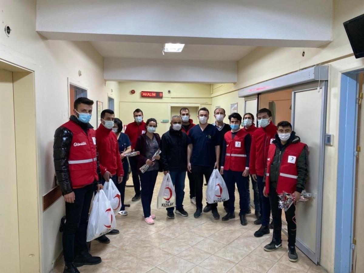 Kızılay&rsquo;dan sağlık &ccedil;alışanlarına siperlik desteği