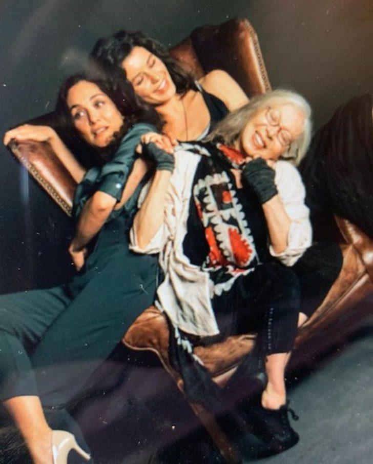 Ünlü isimlerden '8 Mart Dünya Kadınlar Günü' paylaşımları G3